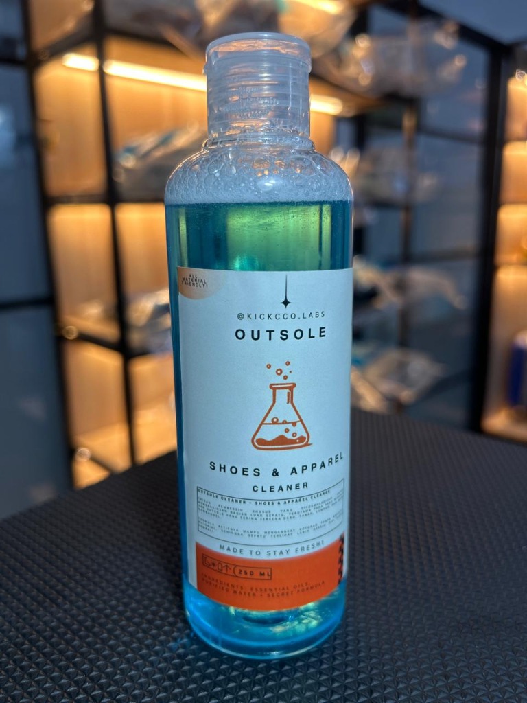 Cleaner Outsole - Shoes & Apparel Cleaner